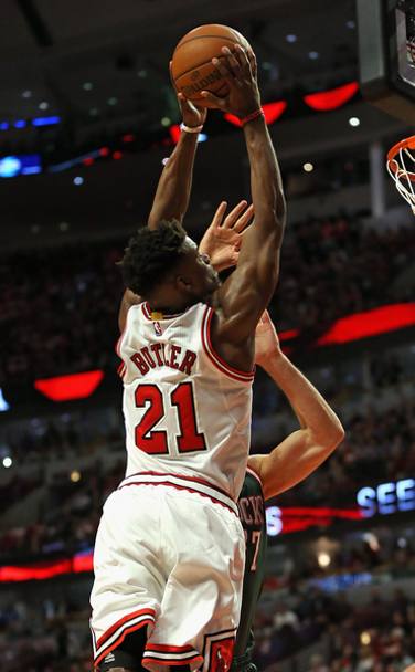 Jimmy Butler, Chicago Bulls, prova il tiro (Getty Images)
